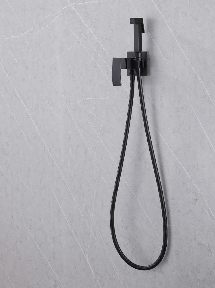 Смеситель ABBER Wasserfall AF8625B с гигиеническим душем, черный матовый - Gidratop.ru изображение